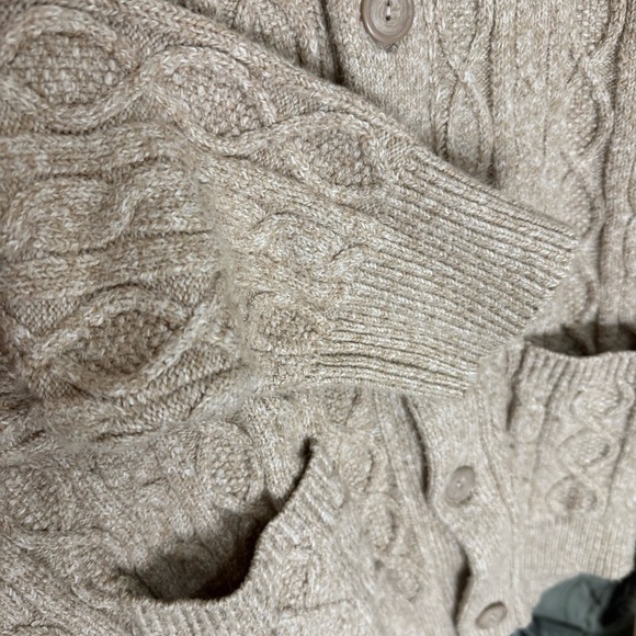 American Eagle Cable Knit Cardigan Sweater Beige Large Unisex - Picture 2 of 6